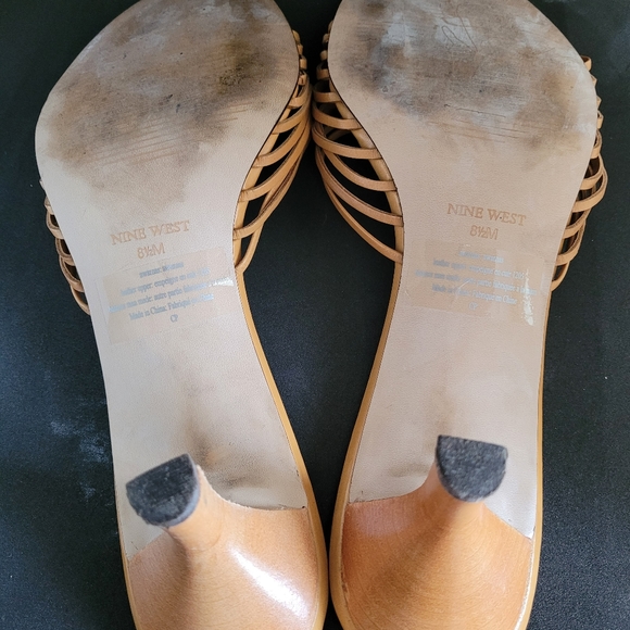 Nine West 8.5" slip on heels - Picture 4 of 5